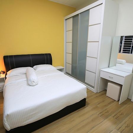 722 Homestay Кучинг Екстериор снимка
