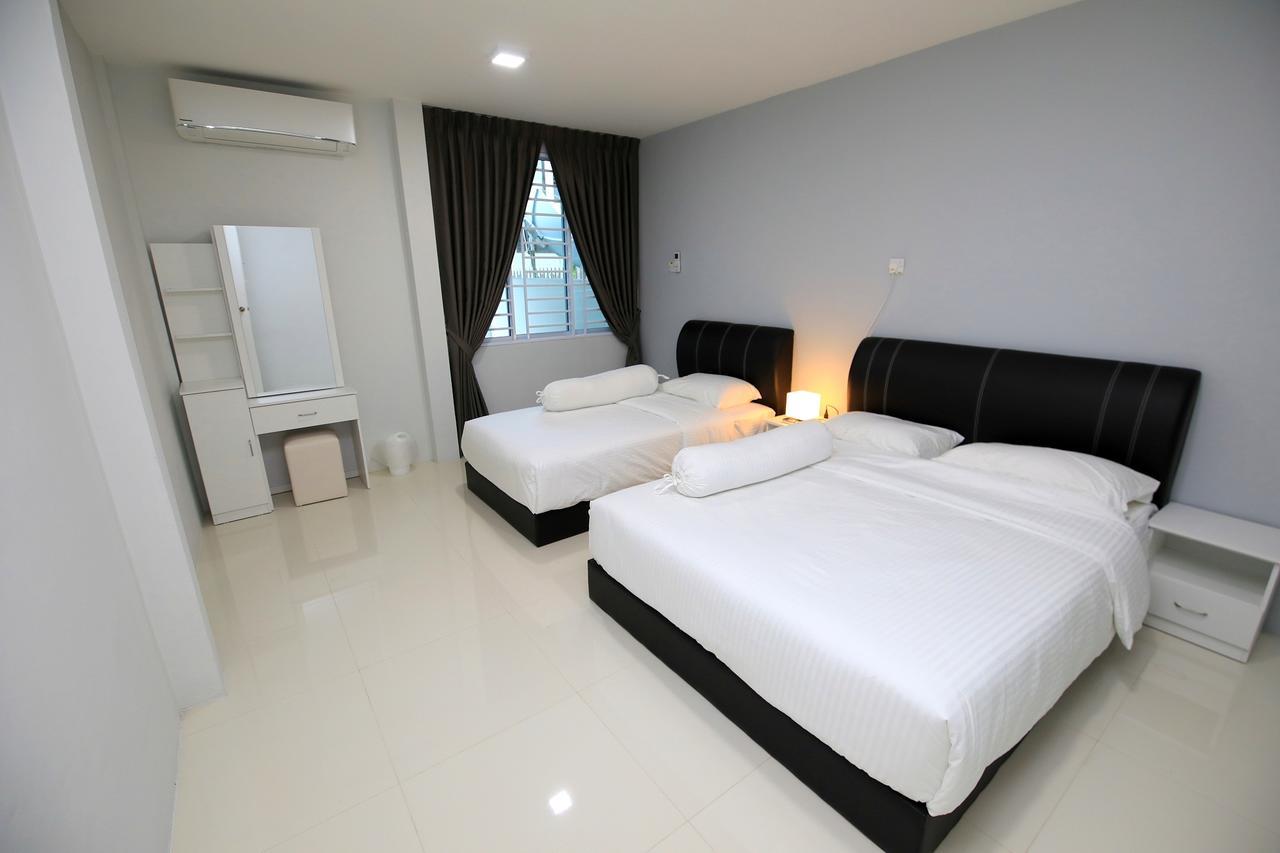 722 Homestay Кучинг Екстериор снимка