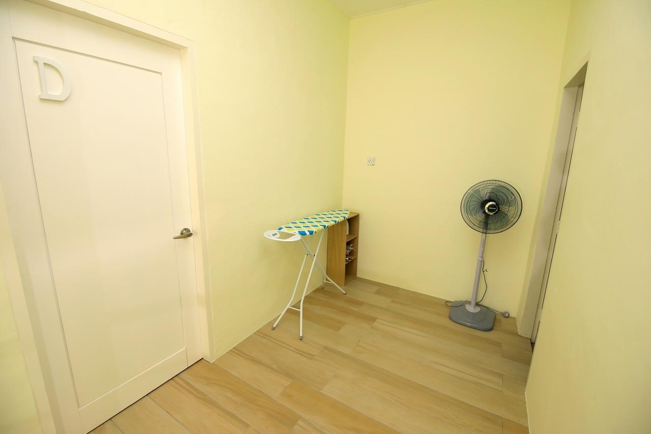 722 Homestay Кучинг Екстериор снимка
